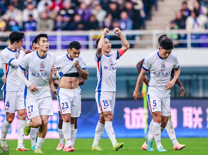 开云体育-今晨上海申花外线爆发：德国杯节点到来；质疑声仍在；球队文化再被提及的简单介绍