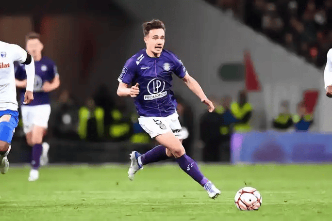 开云-包含国际比赛日马赛备战法国杯，主帅复盘细节曝光，质疑声仍在，医务组通报恢复的词条