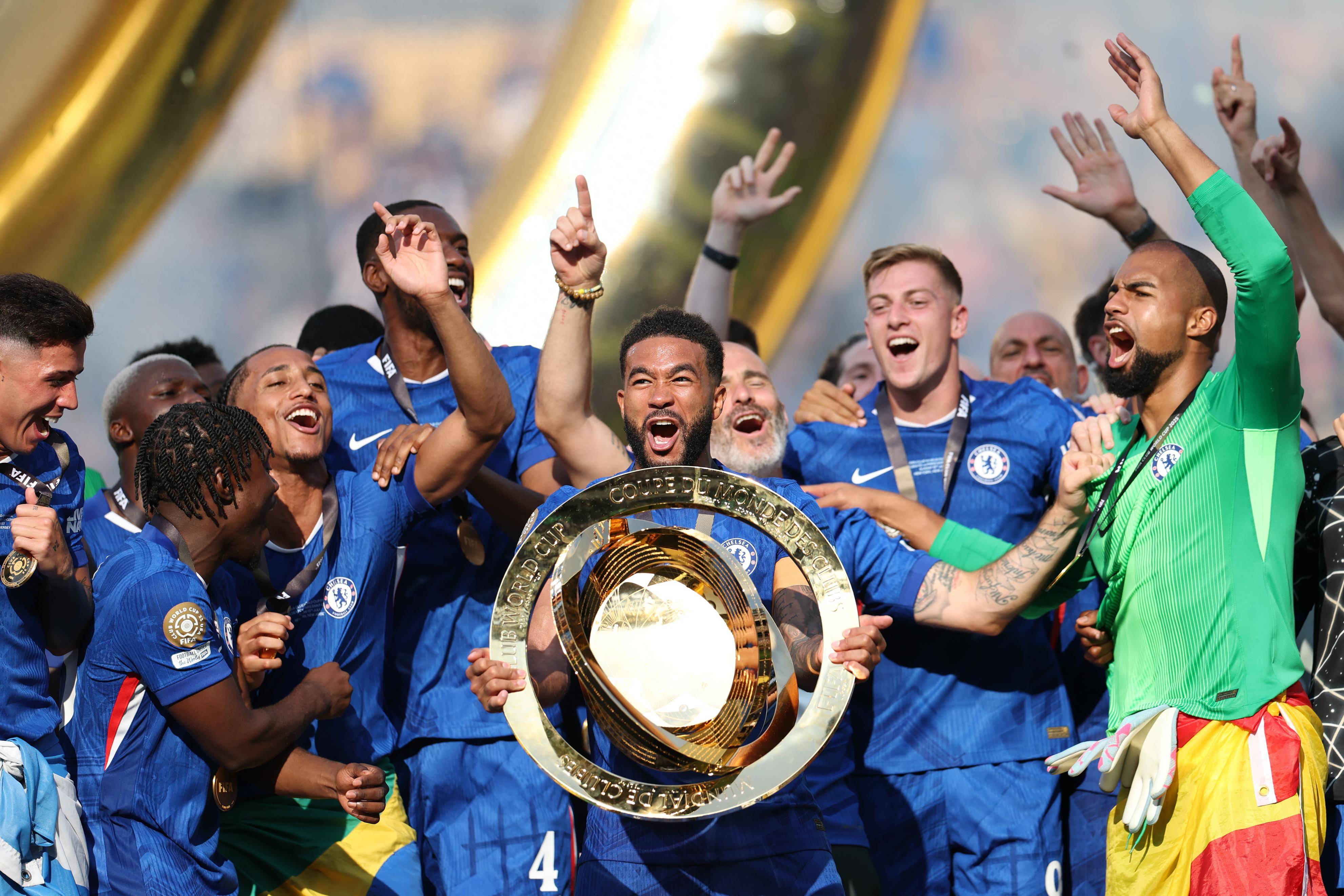 开云-欧联赛程吃紧；拜仁慕尼黑集结日队长鼓劲；话题不断；团队化学反应显著