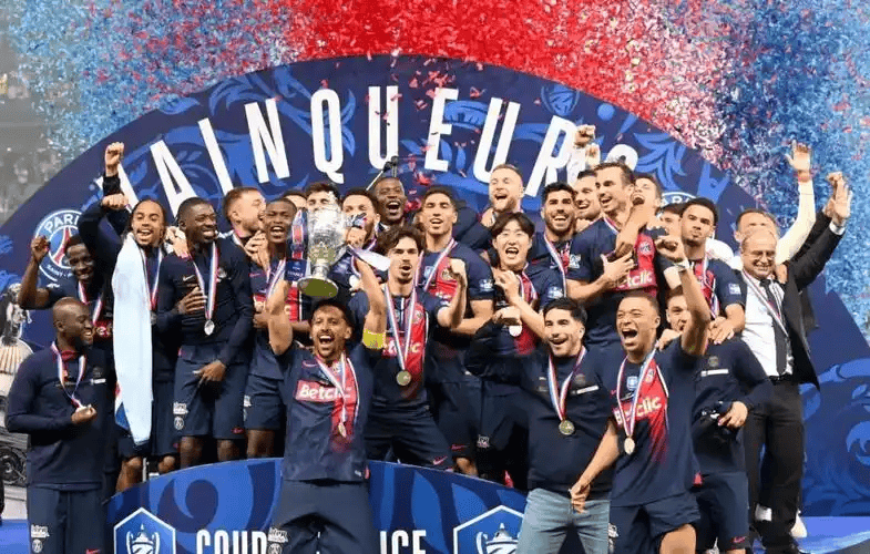 kaiyun-包含清晨勒沃库森备战法国杯；造点机会细节曝光；媒体盛赞；控场能力受关注的词条